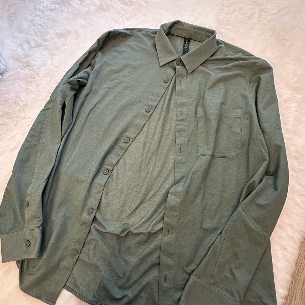 lululemon Green Casual Button Down Shirt - Picture 5 of 5